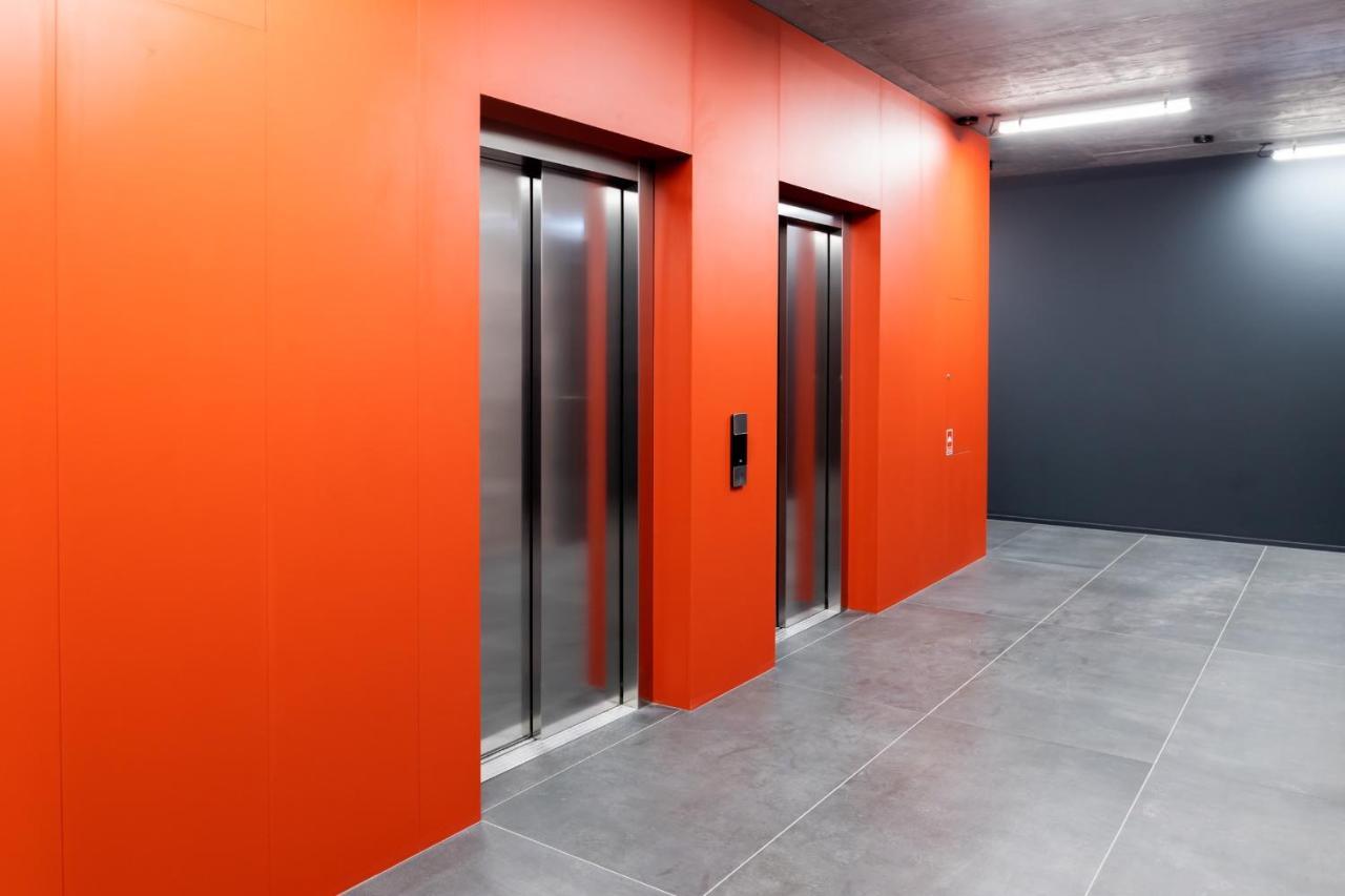 Downtown Apartments ,Next To Spodek-Free Parking Katowice Bagian luar foto