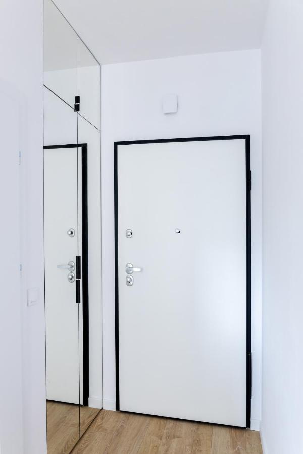 Downtown Apartments ,Next To Spodek-Free Parking Katowice Bagian luar foto