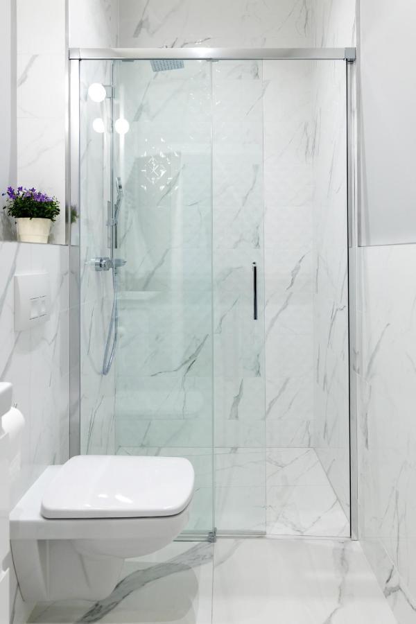 Downtown Apartments ,Next To Spodek-Free Parking Katowice Bagian luar foto