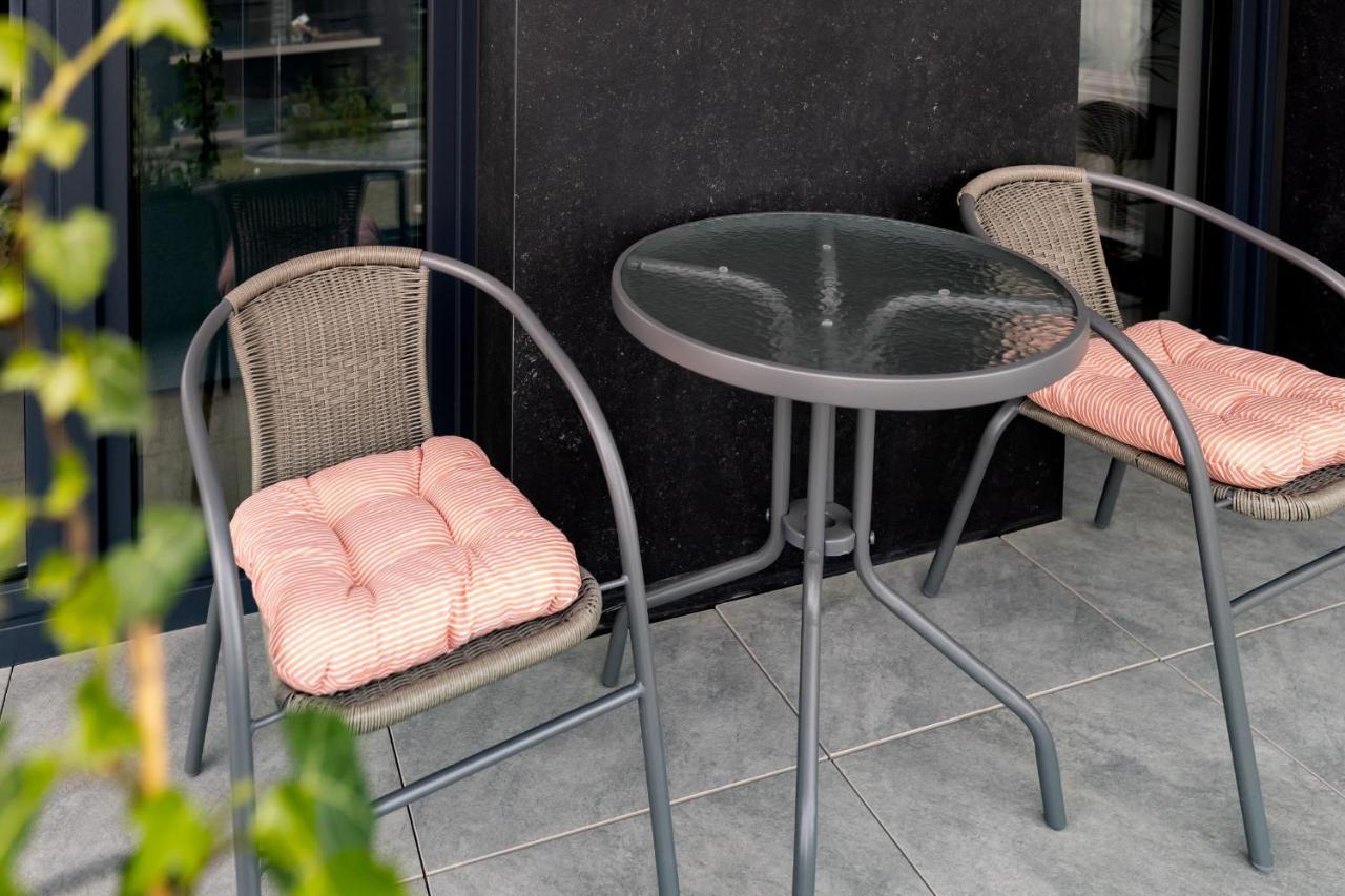 Downtown Apartments ,Next To Spodek-Free Parking Katowice Bagian luar foto