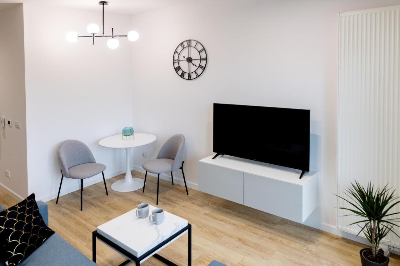 Downtown Apartments ,Next To Spodek-Free Parking Katowice Bagian luar foto